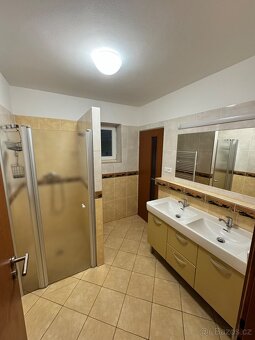 Pronájem rod. domu Kladeruby - 11