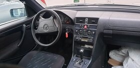 Mercedes-Benz Třídy C C 240T - 11