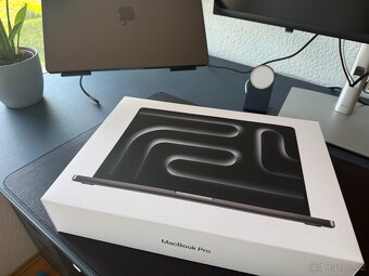 Apple MacBook Pro 16" M3 - 11