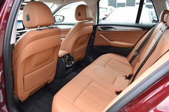 BMW 530i xDrive 2xPNEU DPH ČR 1.MAJITEL - 11