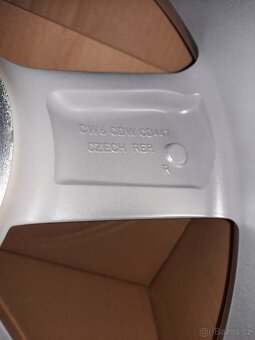 Škoda Karoq,Yeti, Seat Ateca- NOVÉ 17 orig.alu disky- 7xR17, - 11