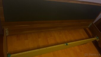 Dvoulůžková postel bez roštu a bez matraci - 11