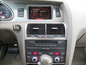 AUDI Q7 3.0TDi DSG - 11