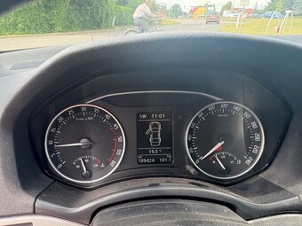 Škoda Octavia II Combi 2.0 TDI 103kW, 2010, XENONY, NAVIGACE - 11
