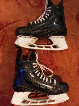 Hokejové brusle Bauer Supreme MACH, vel. 6, šířka FIT2 - 11