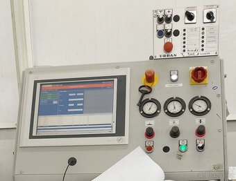 cnc plast.okna svářečka 4hlavá+pucovačka svárů URBAN AKS1600 - 11