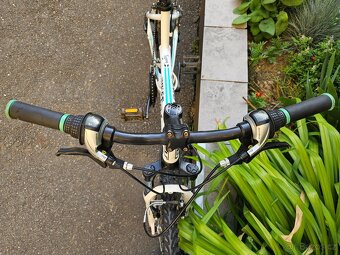 Dětské dívčí kolo GT 24" - 11