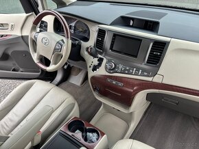 Sienna 3.5 V6 4WD automat 7 místné DPH sleva 50 000 Kč - 11