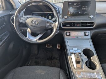 HYUNDAI KONA ELECTRIC 150KW 64kWh,12/2021, ZARUKA, PŮVOD ČR - 11