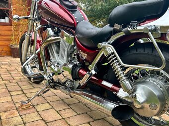 Suzuki VS 1400 Intruder - 11