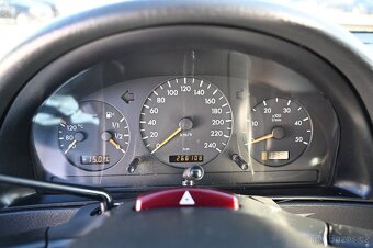 Mercedes-Benz ML 270CDI 120KW 6/2002 - 11