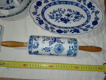Porcelánové nádobí motiv cibulák zn. foto 12 kusů - 11