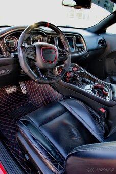 Dodge Challenger 5,7l V8 Hemi - 11