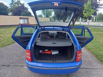 Škoda fabia 1.4mpi-50kw r.2002 combi stk platná - 11