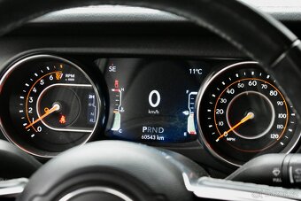 Jeep Gladiator 3.6, rok 2021, nájezd 60 tisíc km, TOP stav - 11