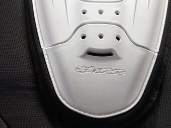 Chránič páteře vesta Alpinestars s krunýřem, vel. M - 11