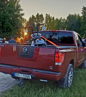 NISSAN TITAN 5.6 V8 REDNECK EDITION - 11