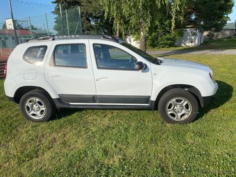 Dacia Duster 1.6 16V SCe 84kW 1. majitel 48 800 km - 11