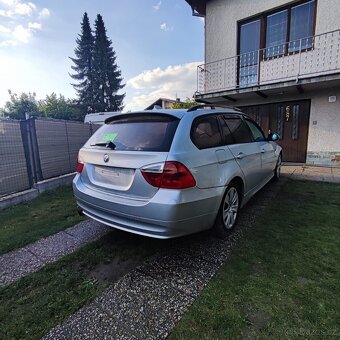 BMW  318d Tour 90kw - 11