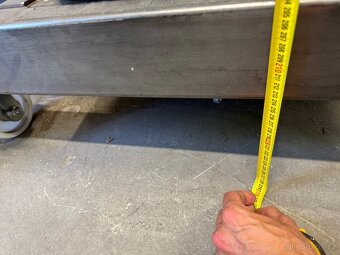 Pojízdný regál na kovový materiál - 11