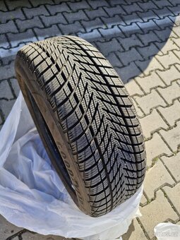 Prodám pneu 205/55/R16 Goodyear zimní - 11