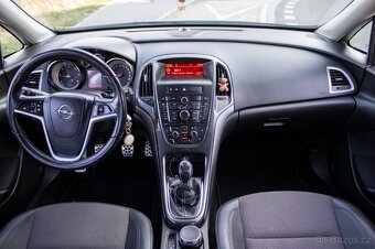 Opel Astra Notchback 1.7 CDTI 130k Cosmo - 11