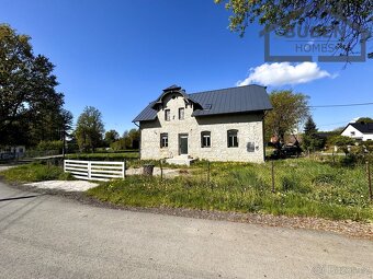Dvougenerační RD (2 x 4+kk) užitná plocha  280 m2 , zahrada  - 11