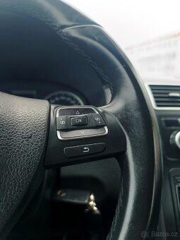 VW Touran 1.6Tdi 66kw 10/2013, servis Porsche - 11