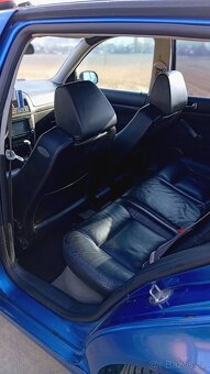 Volkswagen Golf IV 2.3 VR5 4X4 LPG - 11