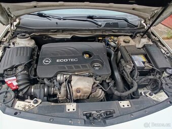 Opel Insignia 2014, 1,6 SIDI benzín - 11
