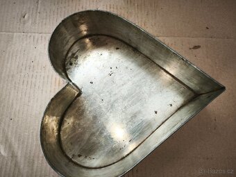 Starožitná forma ve tvaru srdce - 11