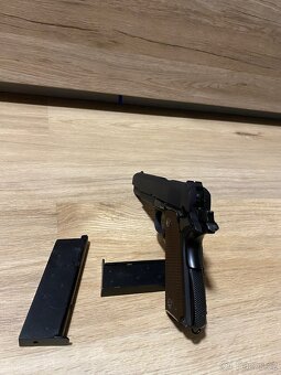 Airsoftová výbava - 11