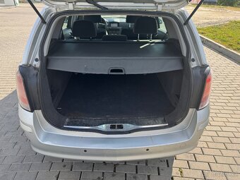 Opel Astra H 1,6i 77kW, poloautomat - 11
