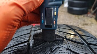 Zimní pneu Goodyear UltraGrip SUV 235/55 R18 - 11