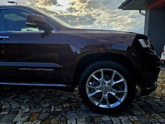 Jeep Grand Cherokee wk2 summit 3.0 V6 - 11