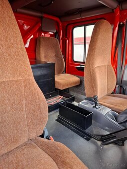 Hasičské vozidlo, Renault 4×4 CCF, 2000L - 11