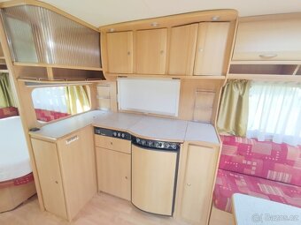 DETHLEFFS pro 4.Fr.postel. Mover+bat. Sprcha. 100km/h - 11