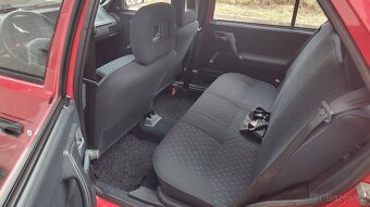 Favorit 1.3 Lxi 50kW, najeto 52 700 km - 11