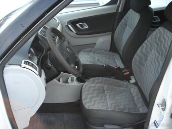 ŠKODA ROOMSTER 1.2 51 KW - 11
