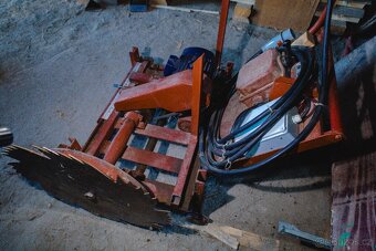 Prodám PILU na dřevo, nebo části (MOTOR 7.5 kw atd) + koleje - 11