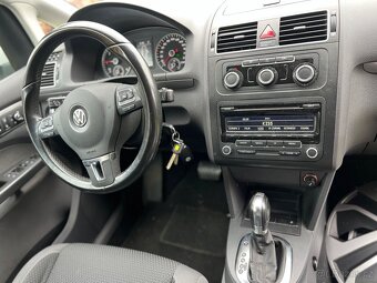 Volkswagen Touran TDi DSG - 11