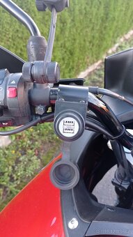 Suzuki v strom DL 650 - 11