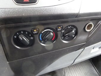 Ford Transit Custom L1H1 100 PS - 6 RYCHLOSTÍ - 11