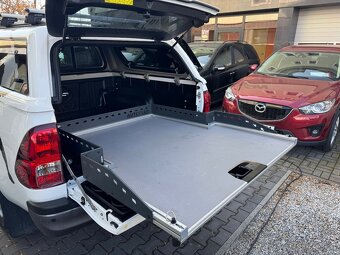Toyota Hilux 2,4 D-4D,ČR,4x4,serv.kn,2xkola,záruka - 11
