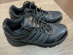 Pánské sálové tenisky Adidas, černé, vel. 46,5 - 11