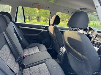Škoda Octavia 2012 1.6TDI 77kW Elegance Navi Vyhrev Senzory - 11