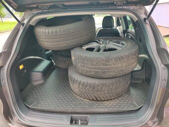 Hyundai iX35 2,0 CRDi 4WD + pneu - 11