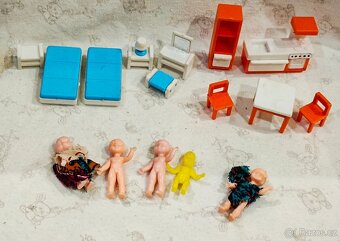 Retro dětské hračky, nábytek. 80 léta - 11