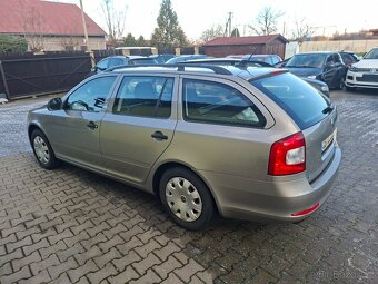 ŠKODA OCTAVIA COMBI 1.4TSI - 11