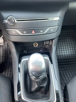 Peugeot 308 - 11